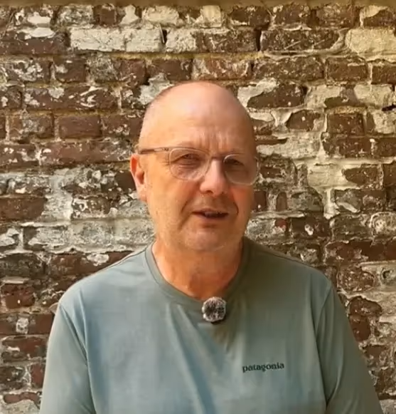 1784311740737-2e9c564c.webp